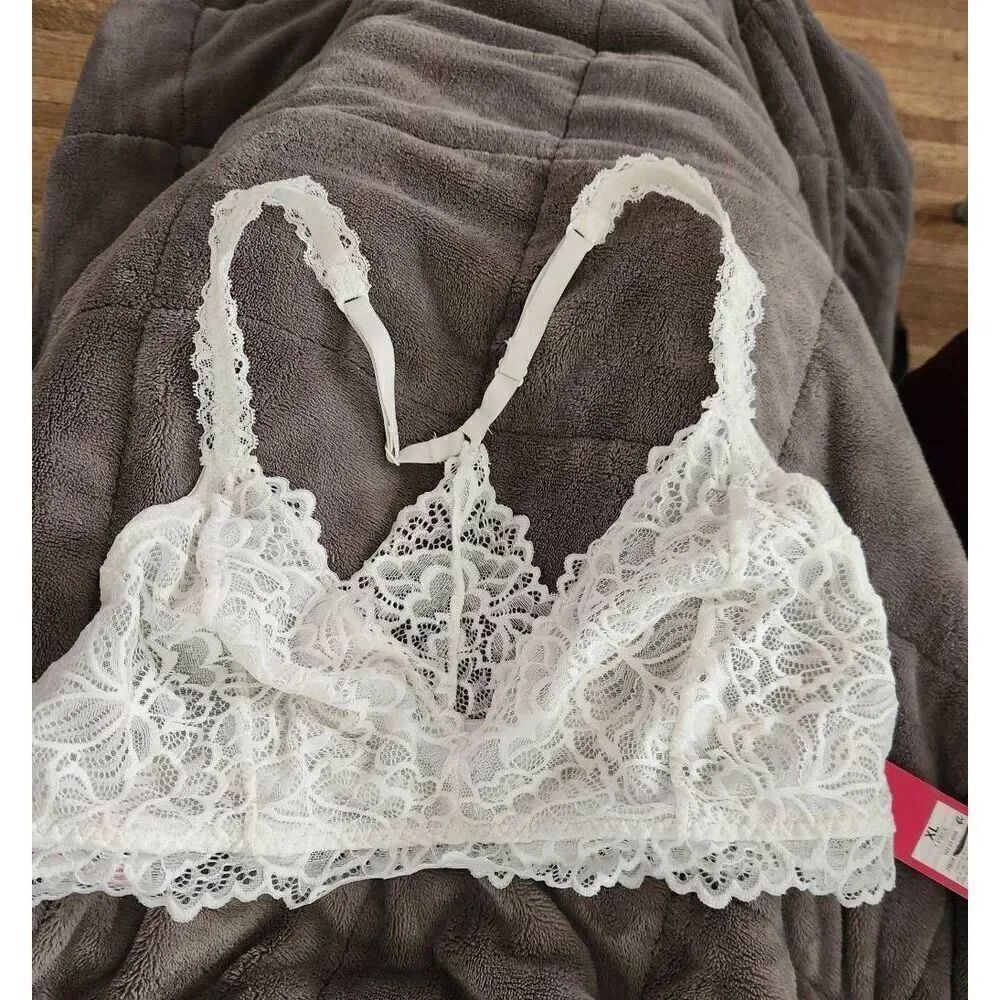 NWT Xhilaration XL White Raserback Bralette